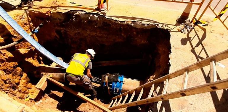 Gijón pionera en "tecnología sin zanja" para mejorar el saneamiento de la Playa de San Lorenzo