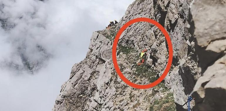 Montañeros daneses y belgas rescatados en operativos coordinados en los Picos de Europa