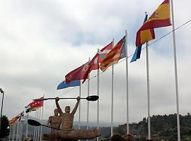 Comienza el 86º Descenso Internacional del Sella con el tradicional izado de banderas