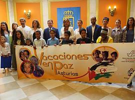 El Ayuntamiento de Oviedo celebra la recepción de los niños saharauis del programa Vacaciones en Paz