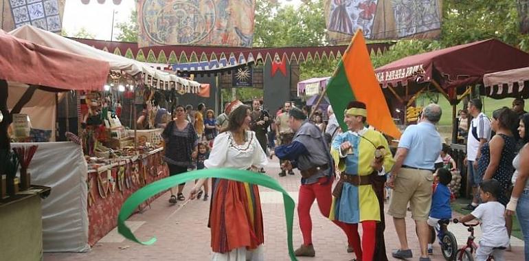 El Mercado Medieval de San Agustín en Avilés: Un viaje al pasado con más de 100 puestos de artesanía, espectáculos y actividades para toda la familia