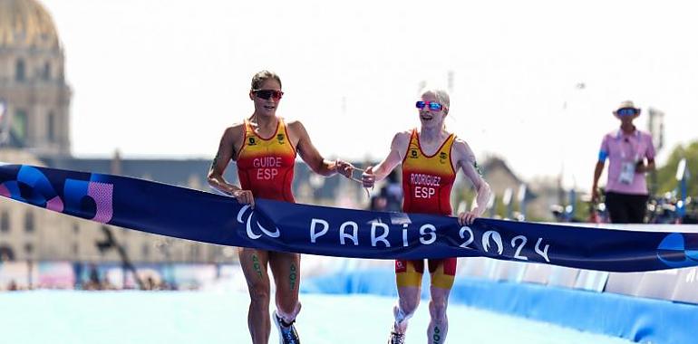 Susana Rodríguez conquista París con su segundo oro paralímpico en triatlón, superando obstáculos y emociones