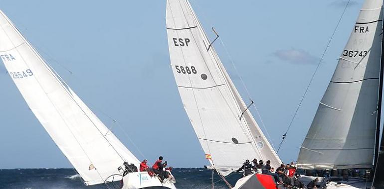 Arranca el I Trofeo de Otoño de Cruceros y Snipe del Real Club Astur de Regatas en Gijón