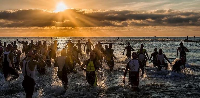 Cadavedo será el escenario del último triatlón regional de 2024 con un desafío en el espectacular entorno de la playa y la Regalina