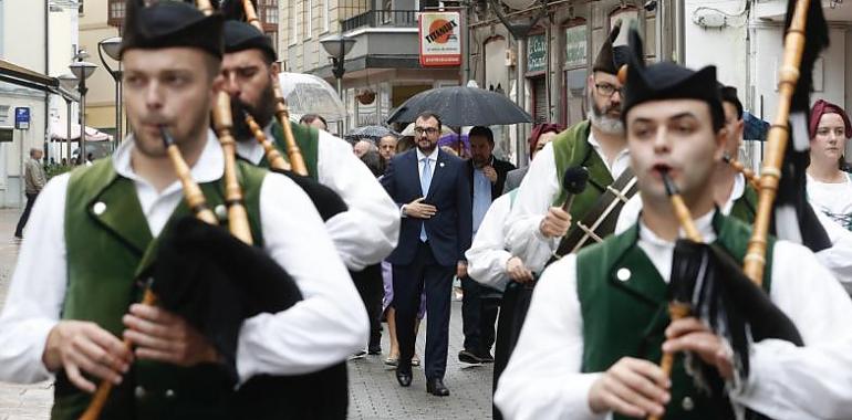 Barbón celebra los Moscones de Oro 2024: "Un eco del orgullo asturiano que resuena en toda nuestra tierra"