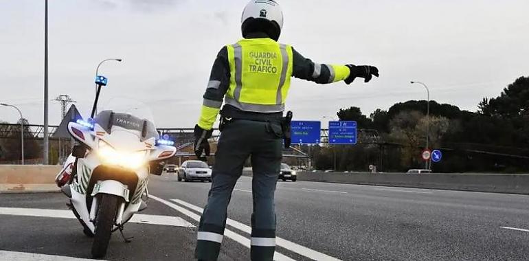 Nueva campaña en Asturias para combatir distracciones al volante: ASPAYM y la DGT unen fuerzas para concienciar sobre los riesgo