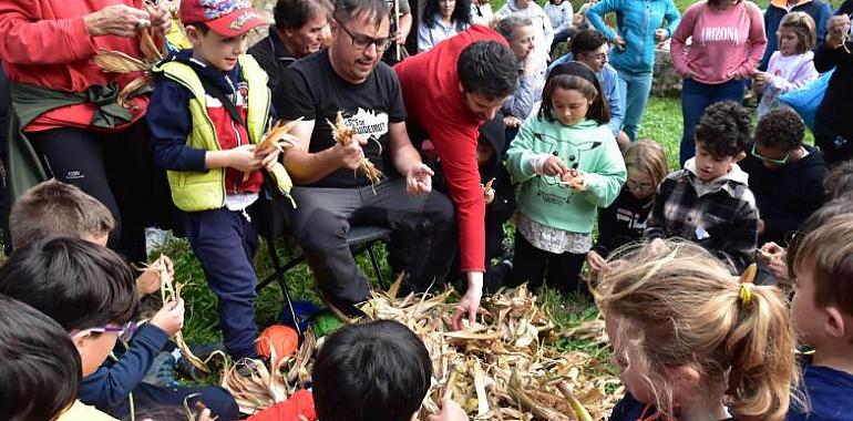 Ambás acoge la tercera edición de los talleres de etnoarqueología para niños y niñas: Un día de aprendizaje, tradición y diversión al aire libre