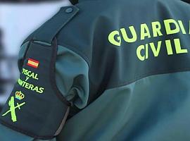 La alcaldesa de Avilés ensalza la labor de la Guardia Civil y premia a héroes locales en la celebración del Día del Pilar