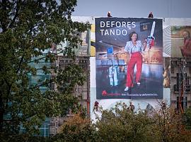 Greenpeace denuncia al Banco Santander por su vínculo con la deforestación en Brasil con una impactante acción en Santander