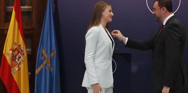 La Princesa Leonor recibe la Medalla de Asturias: Un vínculo que celebra siglos de historia entre el Principado y la Corona