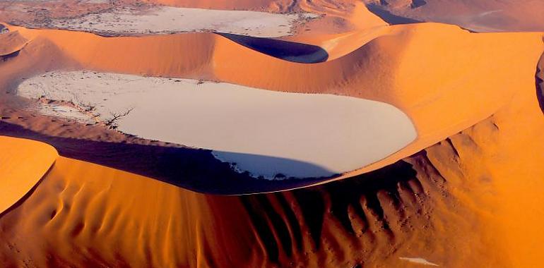 Jesús Huertas conquista el Concurso Nacional de Fotografía Geológica con una impresionante imagen del desierto de Namibia