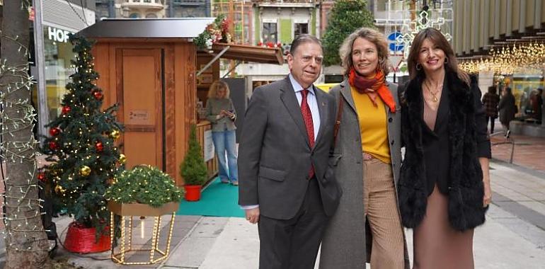 Oviedo da la bienvenida al II Mercado de Navidad El Camino: artesanía monástica y tradición en plena calle Gil de Jaz