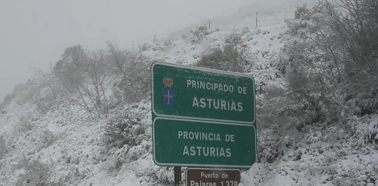 El temporal de nieve complica los accesos a Asturias: restricciones en Pajares y Huerna