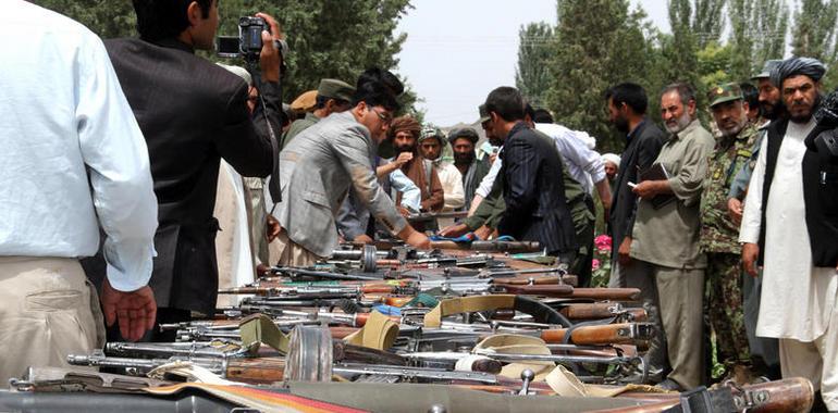 Unos 40 insurgentes y 5 de sus comandantes dejan las armas en Badghis