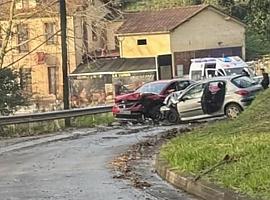 Choque frontal en la carretera del Infanzón reaviva la alarma por la seguridad vial en Gijón