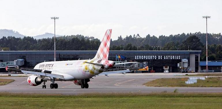 Asturias rompe récords de conectividad: casi 2 millones de viajeros en su aeropuerto y un auge imparable del turismo internacional