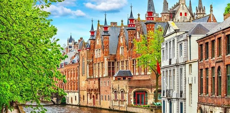  Bruselas y Brujas: la escapada perfecta que combina modernidad, historia y romanticismo