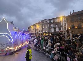 Explosión de color y fantasía en el Antroxu de Avilés: un carnaval que conquista corazones