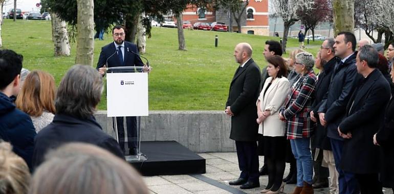 Asturias rinde homenaje a las víctimas de la covid: Hace cinco años la historia cambió, recuerda Adrián Barbón