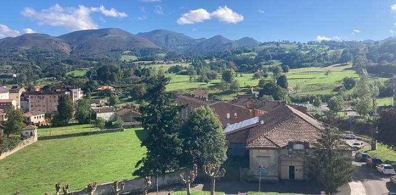 La Benéfica de Piloña reabre sus puertas con un festivo Antroxu