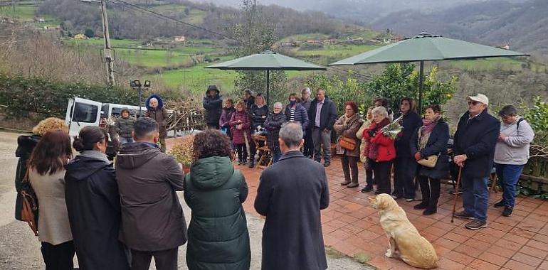 Asturias honra la memoria de sus deportados al horror nazi con dos nuevas piedras de la memoria en Laviana