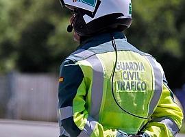 Dos personas atrapadas en un grave accidente de tráfico en Siero