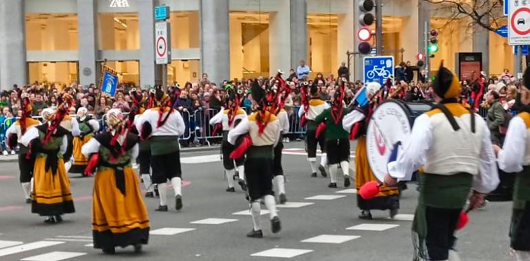 Gijón conquista Nueva York: la Banda de Gaitas Villa de Xixón deslumbra en el desfile de San Patricio