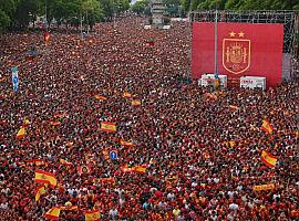 La Copa olvidada, la gorra voladora y el cumpleaños más multitudinario: lo que no vimos de la fiesta de España en Madrid