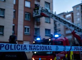 Dejó de acudir al HUCA y saltó la alarma: hallan muerto a un vecino de 47 años en un portal marcado por otro fallecimiento