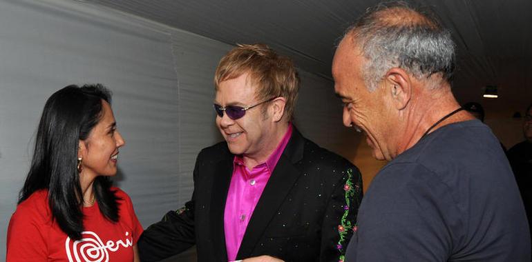 Elton John actúa por primera vez en El Perú