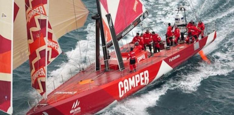 Camper sigue líder pero Groupama empieza a sacar las uñas