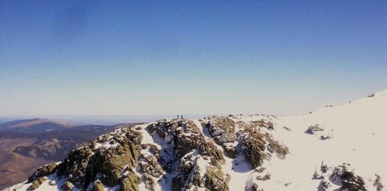 Auxiliados tres montañeros en el Risco de los Claveles, en San Ildefonso (Segovia)