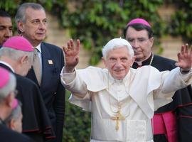 Más de  600.000 personas reciben a Benedicto XVI