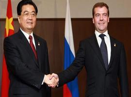 China y Rusia mantienen conversaciones bilaterales en Nueva Delhi 