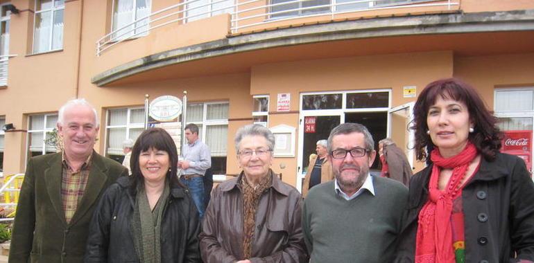 Sara Álvarez Méndez, ganadora del  concurso literario “Cudillero, el pescador y la mar”