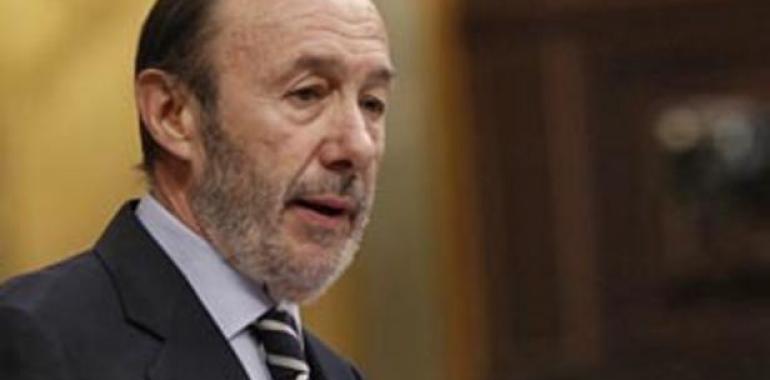 Rubalcaba: “La mayoría absoluta del PP puede pronto no reflejar la mayoría social del país” 