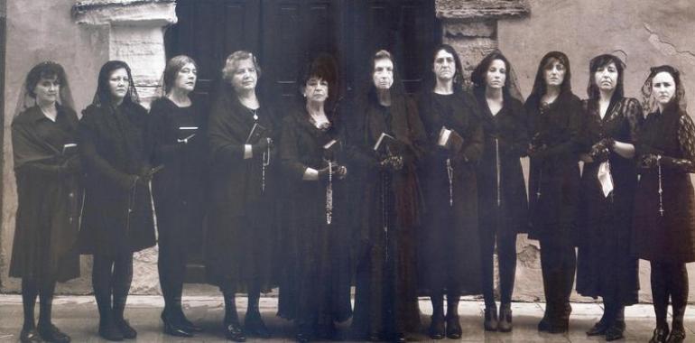 El sábado, la compañía “Teatro Casona” representará en el IES de Llanes “La casa de Bernarda Alba”, 