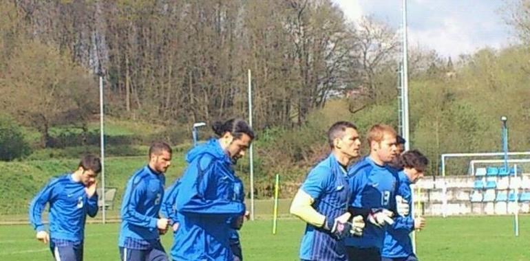 El Real Oviedo continúa la ronda de contactos con la plantilla