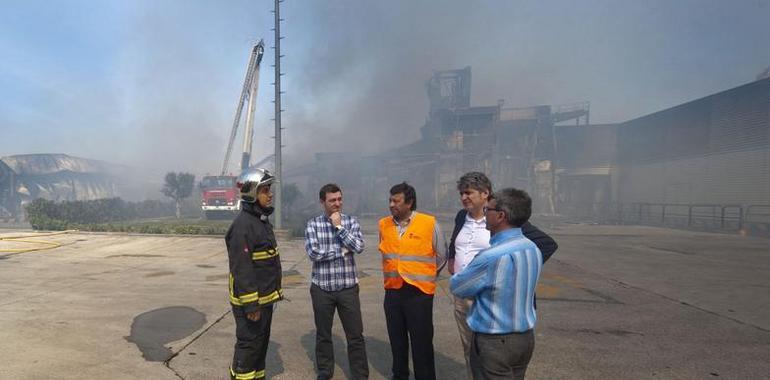 Un voraz incendio destruyó anoche la fábrica navarra Tortillas Palacios