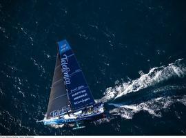 Team Telefónica con la vista puesta en las Azores de camino a Lorient