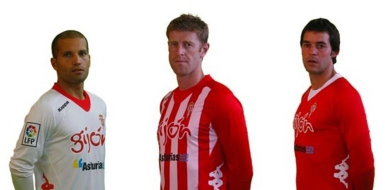 El Sporting presenta sus nuevas equipaciones (galería fotográfica)