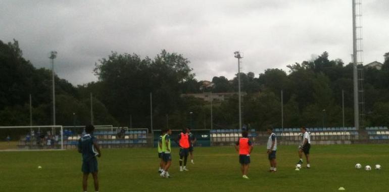 El Real Oviedo se pone en marcha ante el Real Madrid