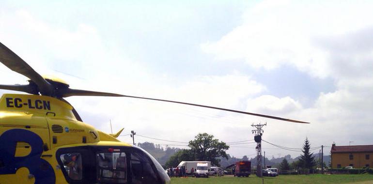 Herido al tratar de desenganchar una línea a la AT en Sariego