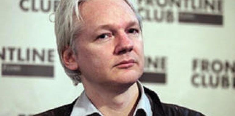 Ecuador concede asilo a Julian Assange 