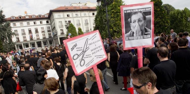 Otro viernes de luto contra los recortes del Gobierno