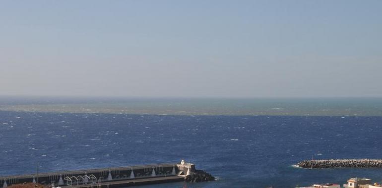 Un varón fallece tras caer al mar y sufrir un posible ahogamiento en El Hierro