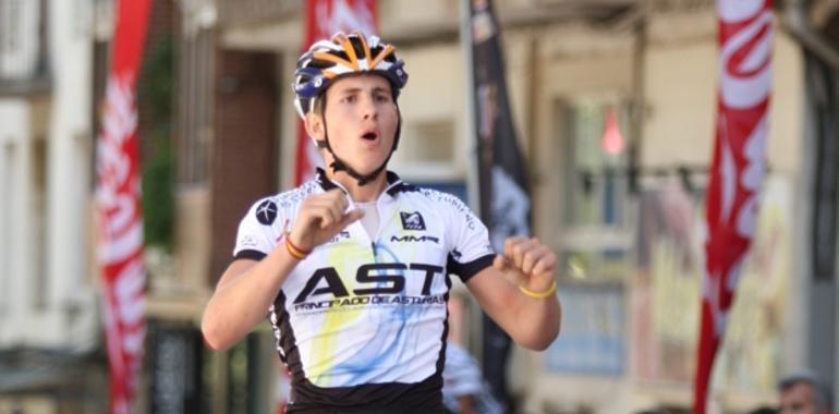 Dos oros para Asturias en el Nacional junior máster de ciclismo