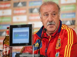 Del Bosque: \"Mañana empezamos a defender el título ganado en Sudáfrica\" (vídeo)