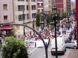 Trabajadores de la Sanidad demandan soluciones por las calles de Oviedo