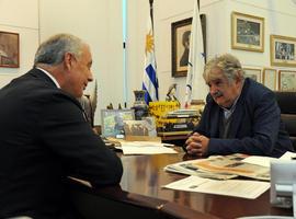 Presidente Mujica recibió al secretario del Partido Socialista de Galicia, Manuel Vázquez 